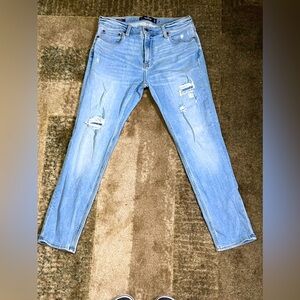 Hollister Jeans Mens 34x32 Slim Taper Advanced Stretch Distressed Blue Denim